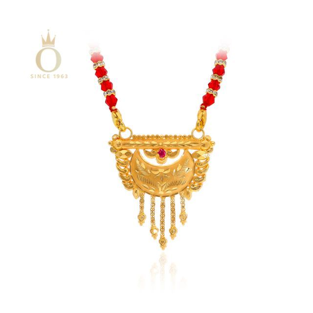 Artistic Moon Gold Pendant